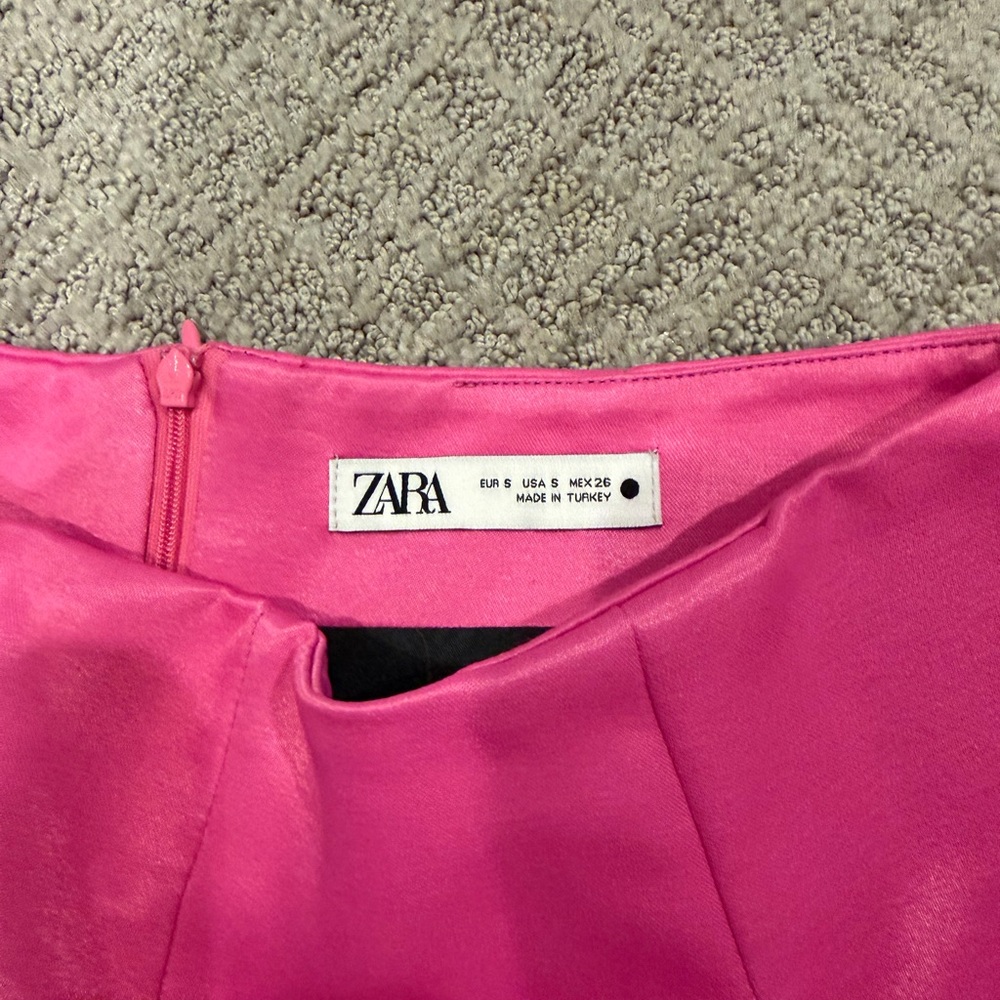 Zara High Waist Pink Shorts - Picture 2 of 3